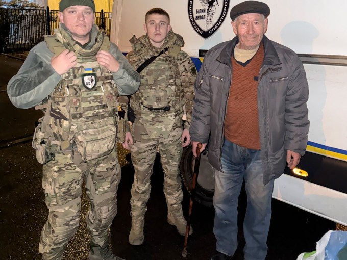 Новини Харкова: Білі Янголи евакуювали мирних мешканців із Куп’янська